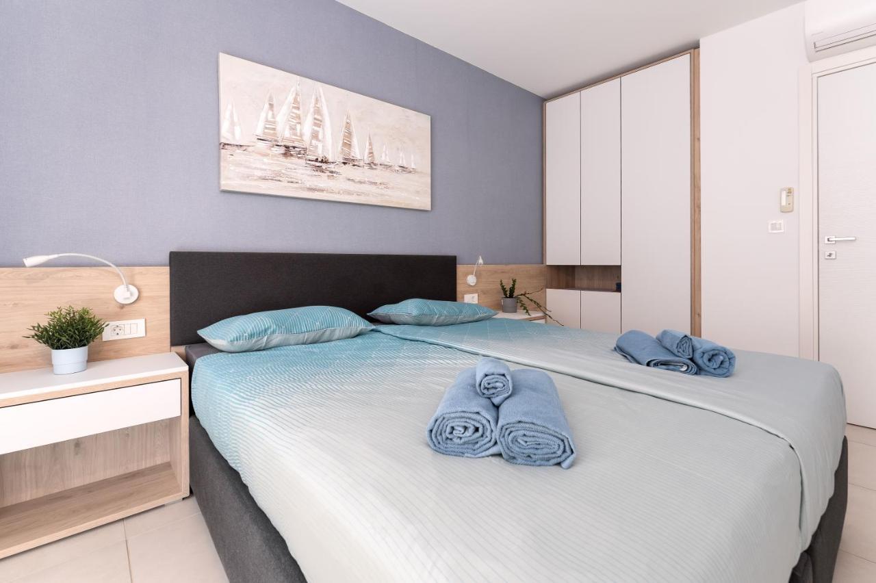 Superior Seaview Apt. With Pool Umag Eksteriør bilde
